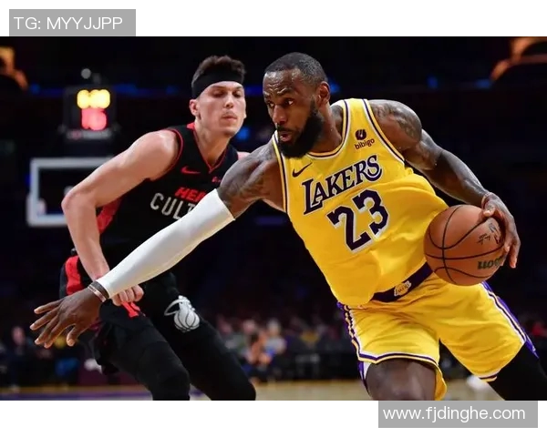 小牛队与热火队激战G4关键时刻谁能逆转局势争夺总冠军荣耀 小牛队与热火队激战G4关键时刻谁能逆转局势争夺总冠军荣耀